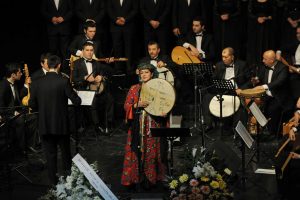 Orkestradan t&uuml;rk&uuml; ziyafeti