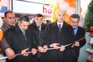 Yenişehir'de &ccedil;arşı AVM a&ccedil;ıldı
