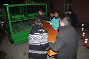 &Ccedil;atıdan d&uuml;şen yaşlı adam hayatını kaybetti