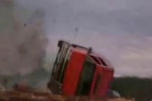 T&uuml;yler &uuml;rperten kaza anı tık rekoru kırıyor!