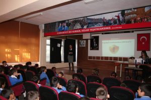 Bursagaz, &ouml;ğrencileri doğalgaz hakkında bilgilendirdi