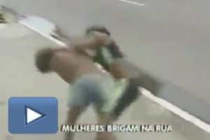 Piskopat zenci kadınlar b&ouml;yle kavga etti