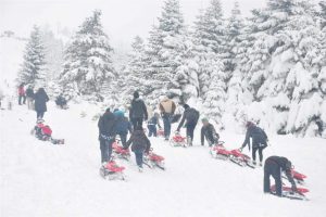 Tatilciler Uludağ'a akın etti
