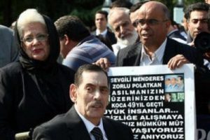 Aydın Menderes'in eşi tarihi sırrı a&ccedil;ıkladı