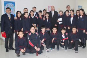 Milletvekilinden &ouml;ğrencilere enerji tasarrufu dersi