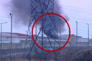 Mahkumlar yataklarını ateşe verdi