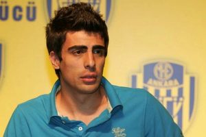 Bursasporlu taraftarlar Turgut'u istemiyor