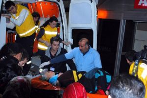 4 kişi sobadan sızan gazdan zehirlendi