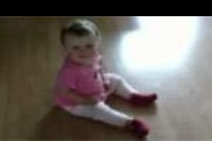 İnternetin yeni g&ouml;zdesi bu bebek
