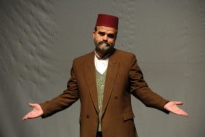 "Akif İle Hasbihal" adlı tek kişilik oyun b&uuml;y&uuml;k ilgi