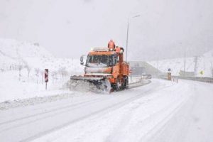 Gemlik-Bursa yolu trafiğe tamamen kapandı