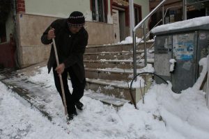 Vali'den kar ihmaline af yok