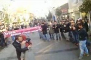 Kız arkadaşına &ouml;yle bir evlenme teklifi etti ki