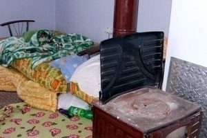 2 &ccedil;ocuk annesi sobadan sızan gazın kurbanı oldu