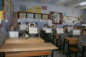 Gizem'in sınıfında buruk karne heyecanı