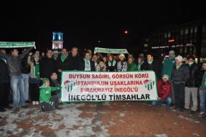 İneg&ouml;ll&uuml; Timsahlardan k&uuml;fre tepki