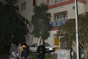 Aynı g&uuml;n &uuml;&ccedil; evin soyulduğu sokak sakinleri tedirgin