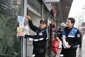 &Ccedil;arşıda hırsızdan &ccedil;antanızı b&ouml;yle koruyun