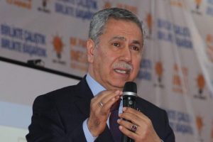 Arın&ccedil;: AK Parti T&uuml;rkiye i&ccedil;in Allah'ın bir l&uuml;tfudur