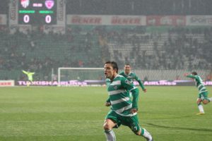 Batalla Bursaspor'u tek başına sırtılıyor