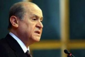 Bah&ccedil;eli'den Fransa'ya soykırım tepkisi