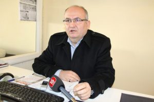 İneg&ouml;ll&uuml; bakkal ve mobilyacılardan Fransız mallarına boykot