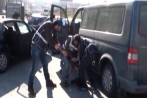 İşte İstanbul'daki b&uuml;y&uuml;k operasyonun g&ouml;r&uuml;nt&uuml;leri
