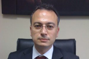 Maliye &ccedil;alışanları &uuml;cret adaletsizliğinden yakınıyor