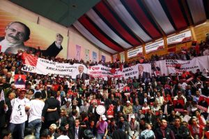 CHP 2 kez kurultay yapacak