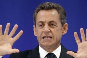 Fransa'da Sarkozy'ye sert darbe