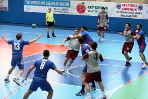 Nil&uuml;fer Belediyespor kupada yoluna devam ediyor