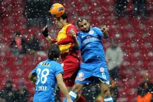 Cimbom dondu kaldı