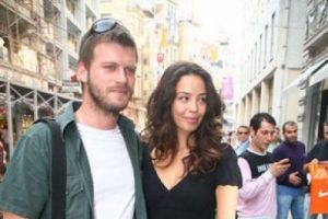 İlişkileri &ccedil;atırdıyor mu?