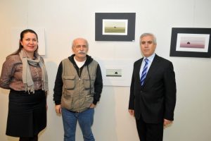 &Uuml;nl&uuml; oyuncudan resim sergisi