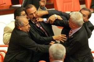 Vekil kavgaları dizi oluyor!