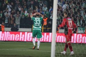 Sağlam: Bir puan ile sahadan ayrılmak bizi &uuml;zd&uuml;