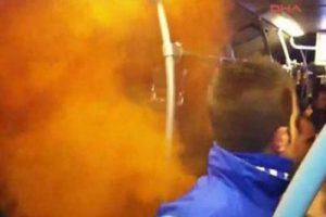 FB taraftarına sis bombalı saldırı