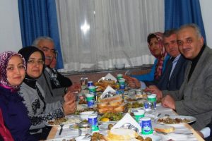 Tatlıoğlu'ndan personeline kandil yemeği