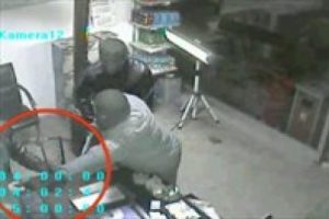 Bolu'da maskeli soyguncu dehşeti