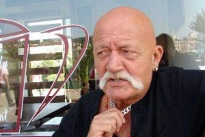 &Uuml;nl&uuml; oyuncudan &uuml;zen haber
