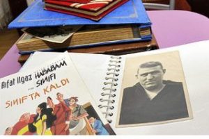 Hasta yatağında bile &ccedil;alışmış