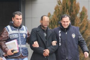 Borcunu &ouml;demek i&ccedil;in otomobil &ccedil;aldı