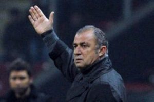 Terim'i &ccedil;ıldırttı!