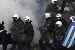 Parlementoda oylama dışarıda eylem
