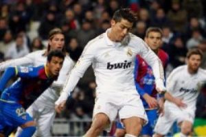 Real Madrid farkı 10'a &ccedil;ıkardı