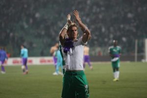 Serdar Aziz gol&uuml; kime hediye etti?