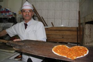 Bunlar da sevgililer g&uuml;n&uuml; lahmacunu