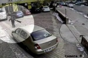 Bu hareketi yapan insan olamaz