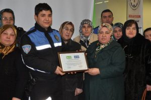 Kadınlara g&uuml;venlik semineri