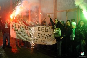 Bursaspor taraftarlarından 14 Şubat s&uuml;rprizi